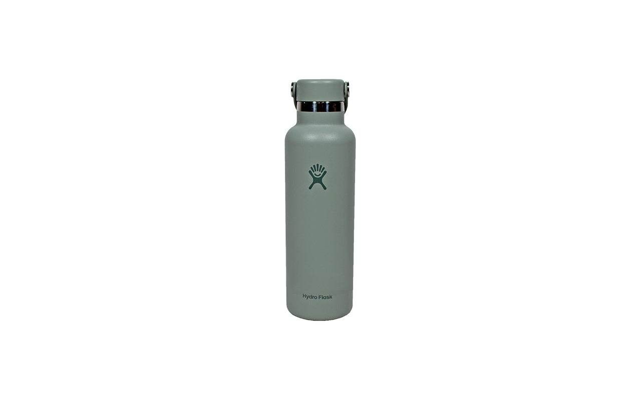 Hydro Flask 21 oz Standard Mouth Water Bottle | River & Hiking